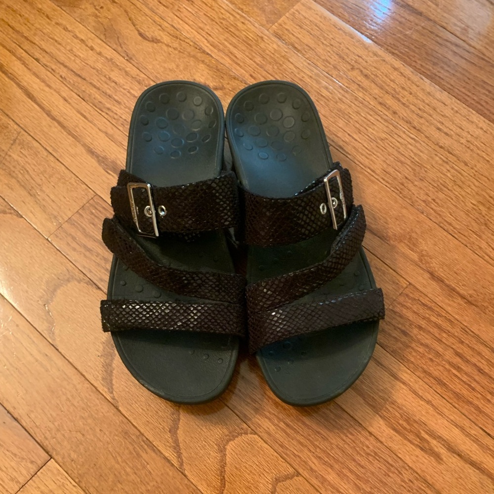 Vionic Black Sandals for Women